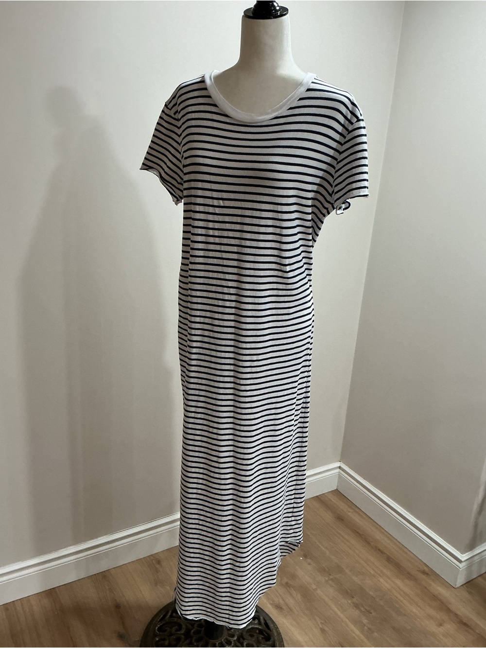 Frank and Eileen Harper 
Perfect Tee Maxi Dress black and white strip  large - Picture 2 of 7